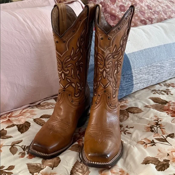 WOMEN'S ROUND UP HOLLY PERFORMANCE WESTERN BOOTS - BROAD SQUARE TOE - Picture 3 of 12